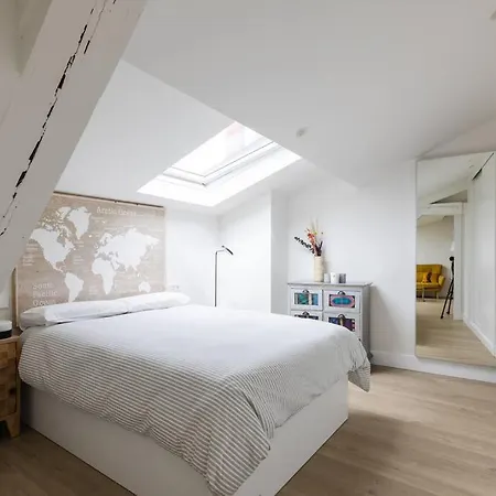 Apq - Apto 5b - Puerto Deportivo *